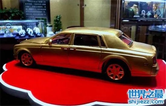 劳斯莱斯黄金跑车世界独一无二,迪拜阿拉伯富商制造