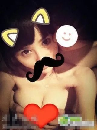 李炜和新浪微博叫“燕子717”的什么关系?