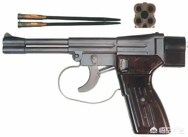 机枪扫射,士兵都跳在水里,真的可以阻挡子弹吗?