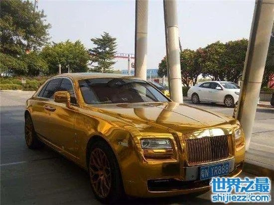 劳斯莱斯黄金跑车世界独一无二,迪拜阿拉伯富商制造