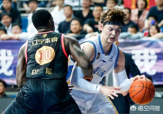 郭艾伦拿下32分，辽宁队106:102战胜福建队，怎么评价本场比赛两支球队的表现？