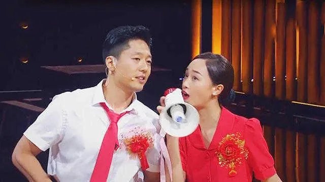 如何看待演员凌潇肃开通微博这一事件?