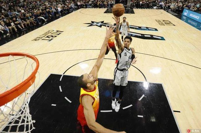 美国NBA马刺加时险胜爵士保住第六了吗?