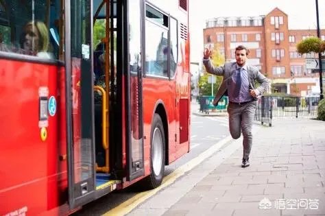 世界各地的人民是怎么追公交的?