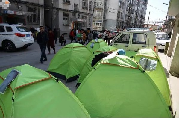6年楼房变危楼导致居民不敢入住?