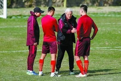 里皮还会执教国足多长时间?