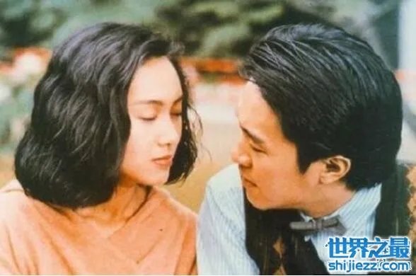 时隔20年周星驰朱茵再次相见,爱恨情仇都已释怀