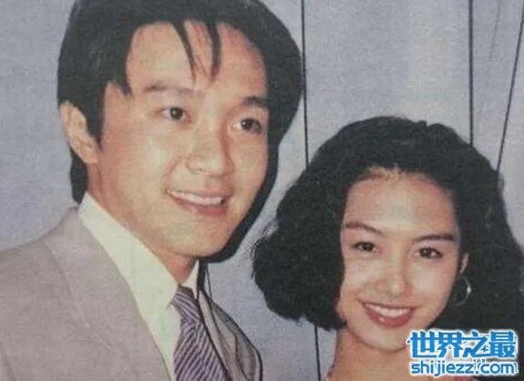时隔20年周星驰朱茵再次相见,爱恨情仇都已释怀