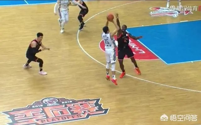 郭艾伦拿下32分，辽宁队106:102战胜福建队，怎么评价本场比赛两支球队的表现？