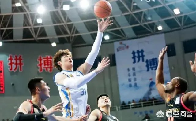 郭艾伦拿下32分，辽宁队106:102战胜福建队，怎么评价本场比赛两支球队的表现？