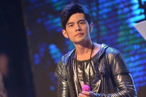 周杰伦演唱会取消有何难言之隐    歌迷和球迷已经水火不容