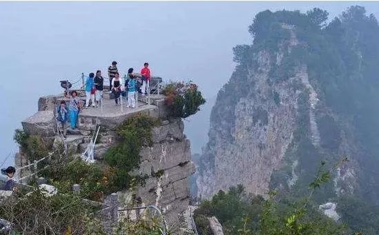 河南沁阳书记为何神农山坠崖?