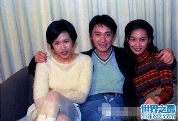 时隔20年周星驰朱茵再次相见,爱恨情仇都已释怀