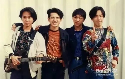 小虎队老磁带卖上万元 Beyond值多少钱?