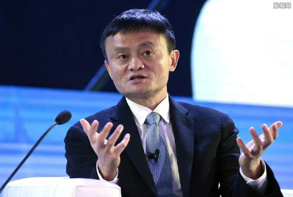 马云吐苦水:我真的不容易 去年飞了八百多小时