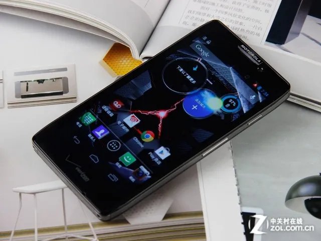 续航怪物 Moto DROID RAZR MAXX HD到货