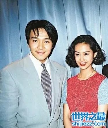 时隔20年周星驰朱茵再次相见,爱恨情仇都已释怀