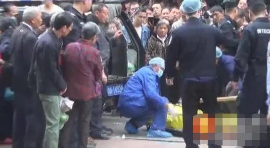 为什么居民屋内发现尸体?