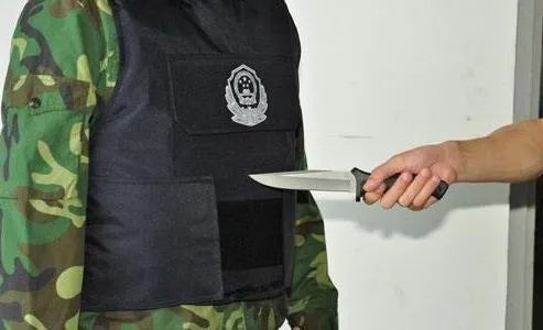 防弹衣能防得住冷兵器吗?