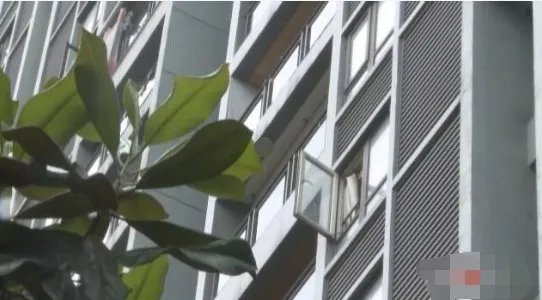 为什么居民屋内发现尸体?
