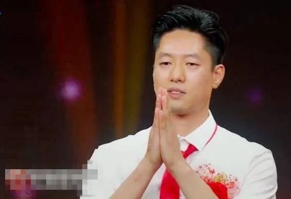 如何看待演员凌潇肃开通微博这一事件?