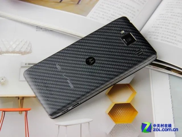 续航怪物 Moto DROID RAZR MAXX HD到货