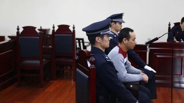 男博士网上征婚,6天被骗7400元,骗子也是个男的,你怎么看?
