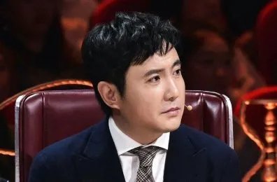 沙溢晒军艺毕业时的毕业照,为何引来沈腾、杨洋前来围观?
