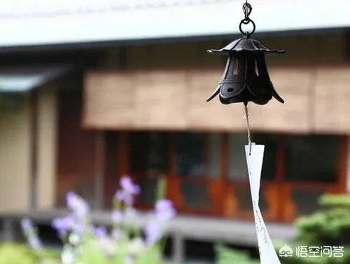 27岁郑爽疑自曝患上抑郁症,是观众对她太苛责,还是她太玻璃心?你们怎么看?