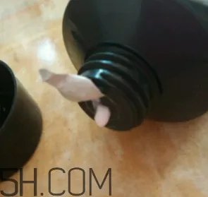 雅芳小黑裙香体乳怎么样?雅芳小黑裙香体乳好用吗?