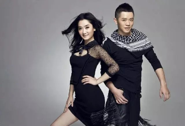 两个传奇组合一个凤凰传奇一个玖月奇迹,为什么玖月奇迹先凉了?
