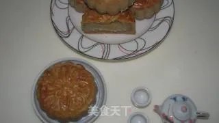 莲蓉月饼