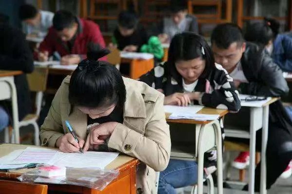国考热门职位竞争近6000比1,国考热为什么一直居高不下呢?