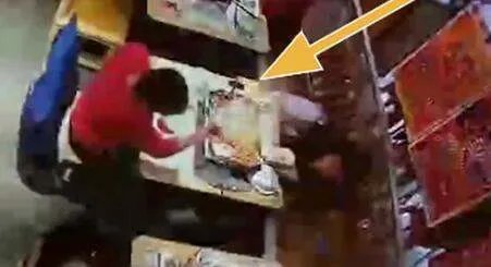 上海江边城外烤鱼突然爆炸，顾客索赔14.5万，对此你怎么看？