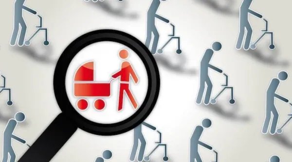 你如何看待我国总和生育率低于国际警戒线这一现象?