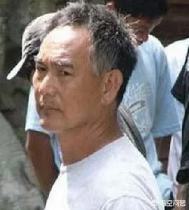 《七小福》中为什么有的人用艺名有的人用原名?