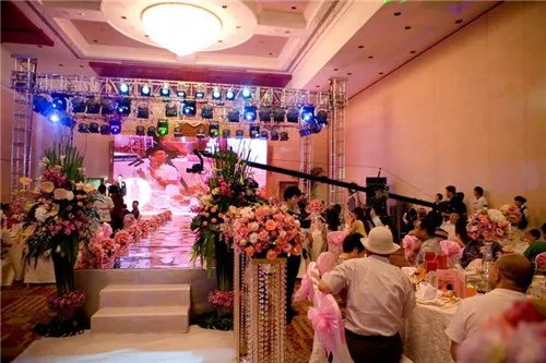 北京婚礼司仪一般多少钱 婚礼司仪应该具备什么条件