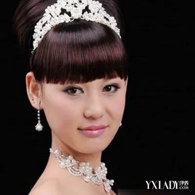 圆脸齐刘海新娘发型欣赏3款发型诠释甜美幸福