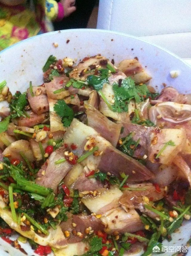 调熟猪头肉的配料怎么做才好吃呢？