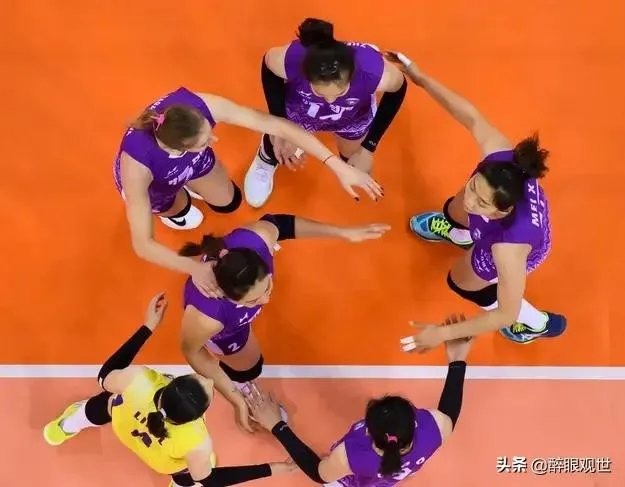 一传不稳、进攻乏力,恒大女排不敌伊萨无缘四强。你怎么看?