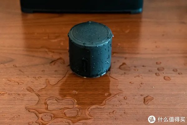 ¥39包邮的全新洋垃圾,沃尔玛大超市自有品牌,IP4X三防Blackweb男牙音箱