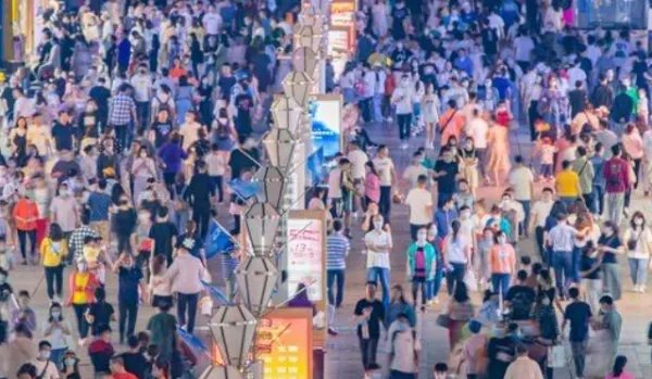 40年来男性人口首次下降,你如何看待这一现象?