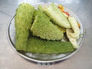 苦瓜炒鸡蛋