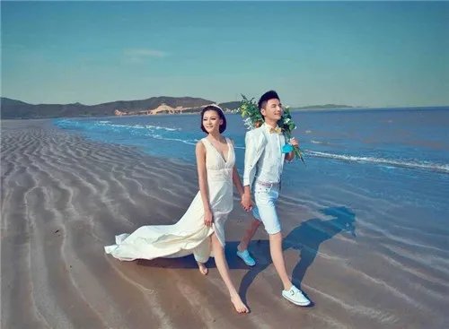 青岛婚纱摄影团购网推荐  青岛口碑好的婚纱摄影