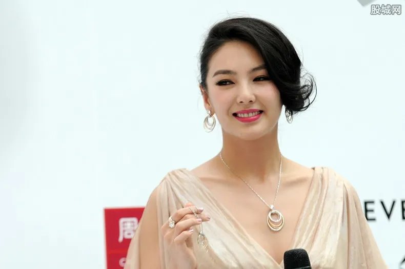 乘风破浪的姐姐最终成团名单都有谁?排名第一的是她