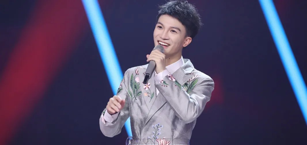 周深为保护嗓子，不吃土豆丝、米饭剪掉两头尖，和郭德纲有啥关系？