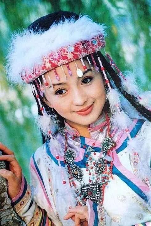 遭遇车祸不幸英年早逝的明星都有谁?