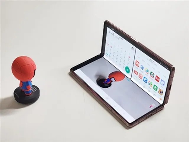 三星Galaxy Z Fold2 5G:最适合职场精英的折叠屏手机