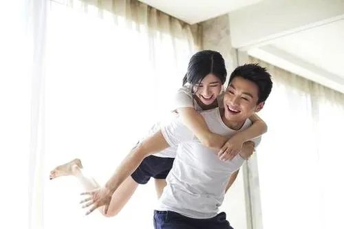 撒娇女孩最好命,一直撒娇的女孩子真的能有人忍受吗?