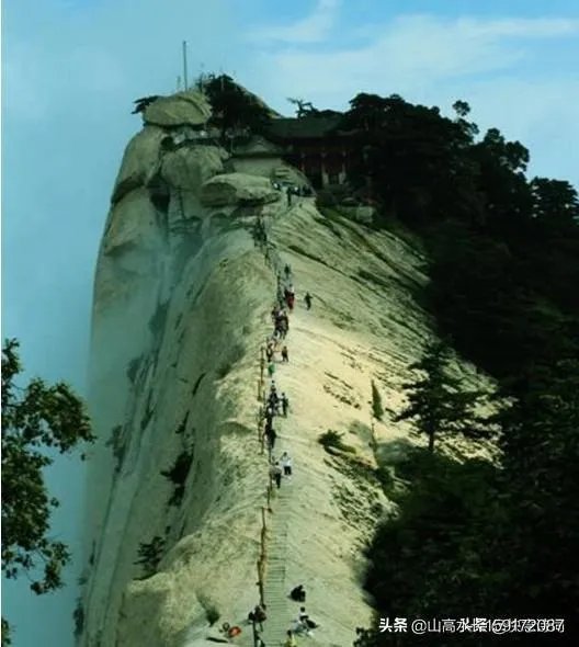 刘昊然邀你去爬平顶山,你会去吗?